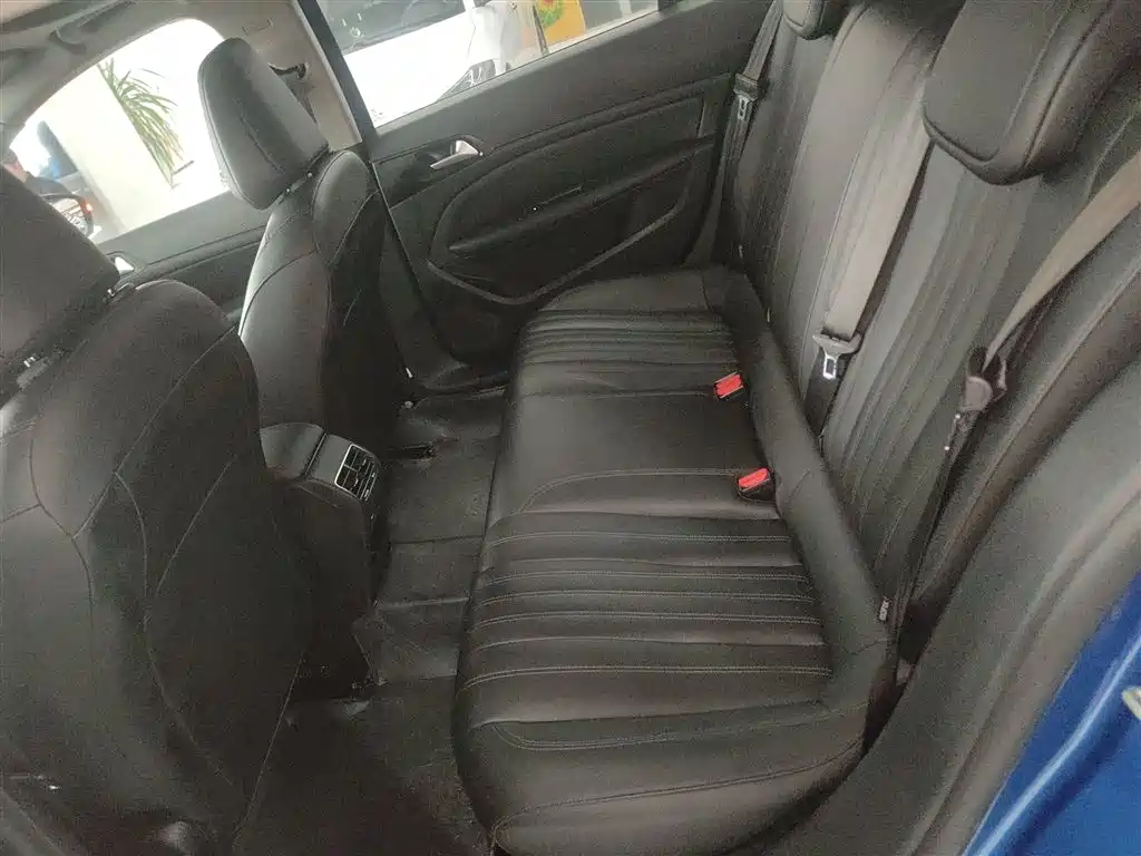 Peugeot 408 2019 350THP Automatic Luxury Edition China V фото 17