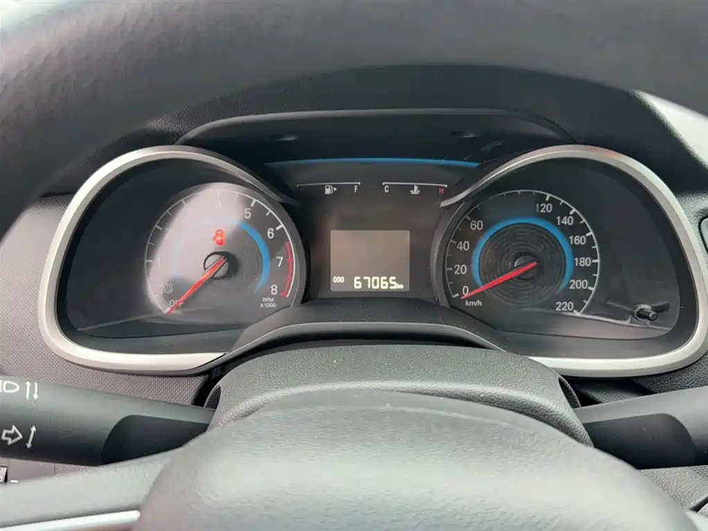 Chevrolet Cavalier 2019 320 Automatic Joy Edition фото 4