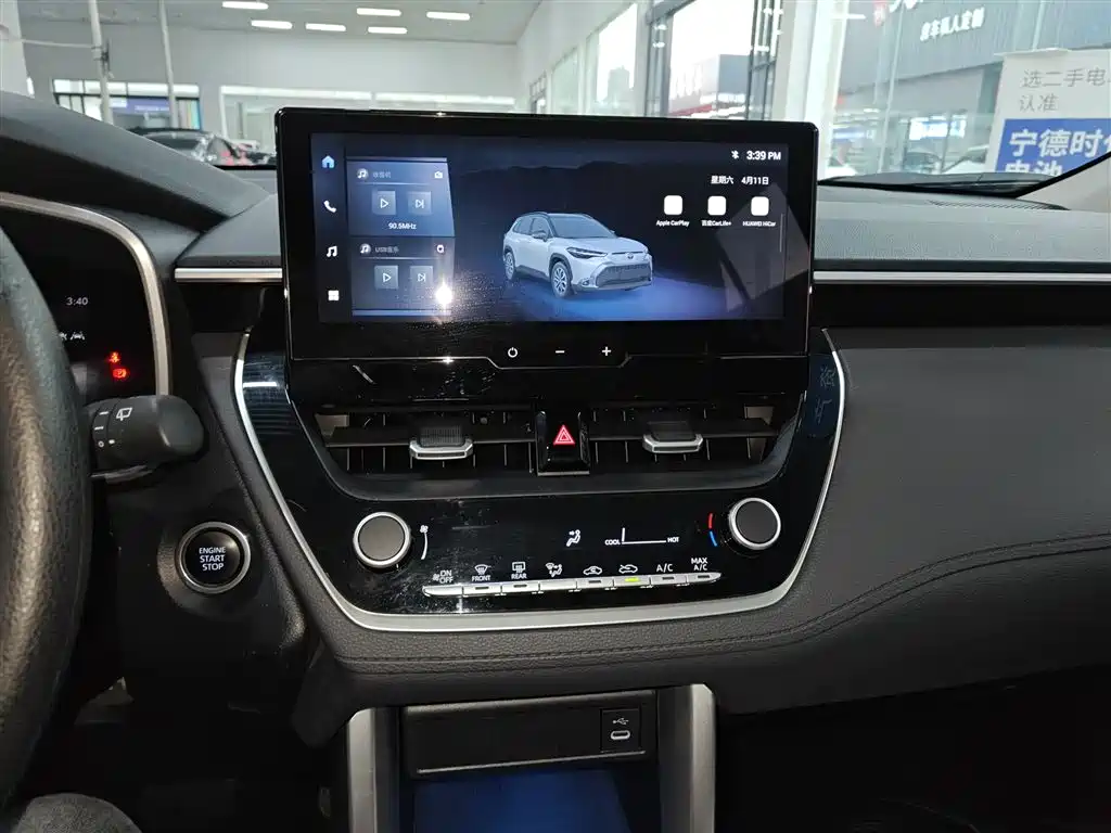 Toyota Frontlander 2023 2.0L CVT Luxury Edition фото 10