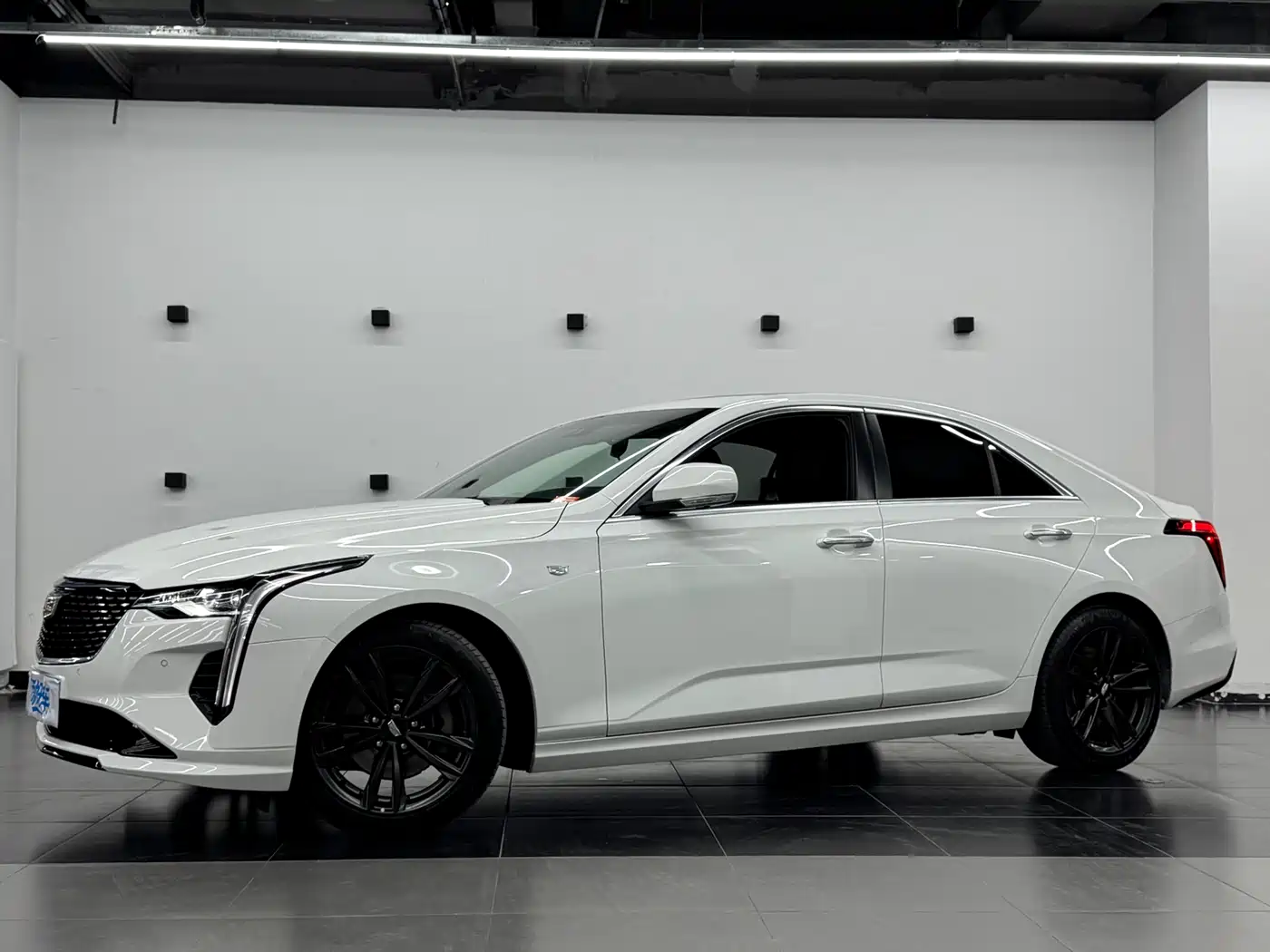 CADILLAC CT4