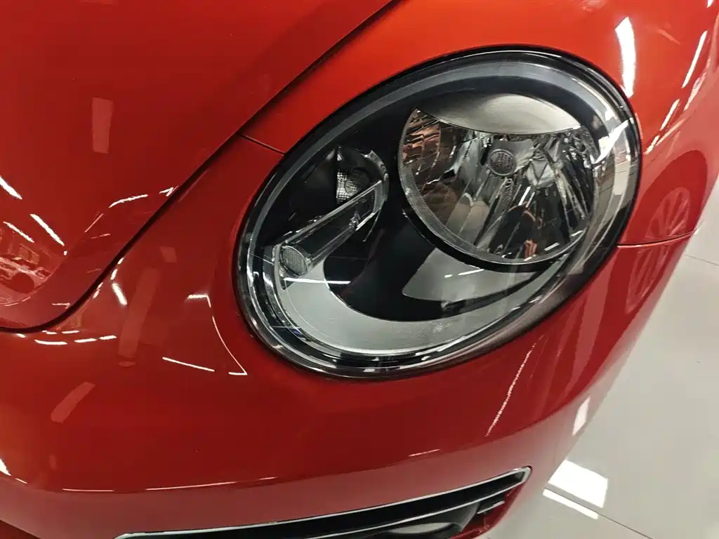 Volkswagen Beetle 2017 180TSI Enjoy фото 24