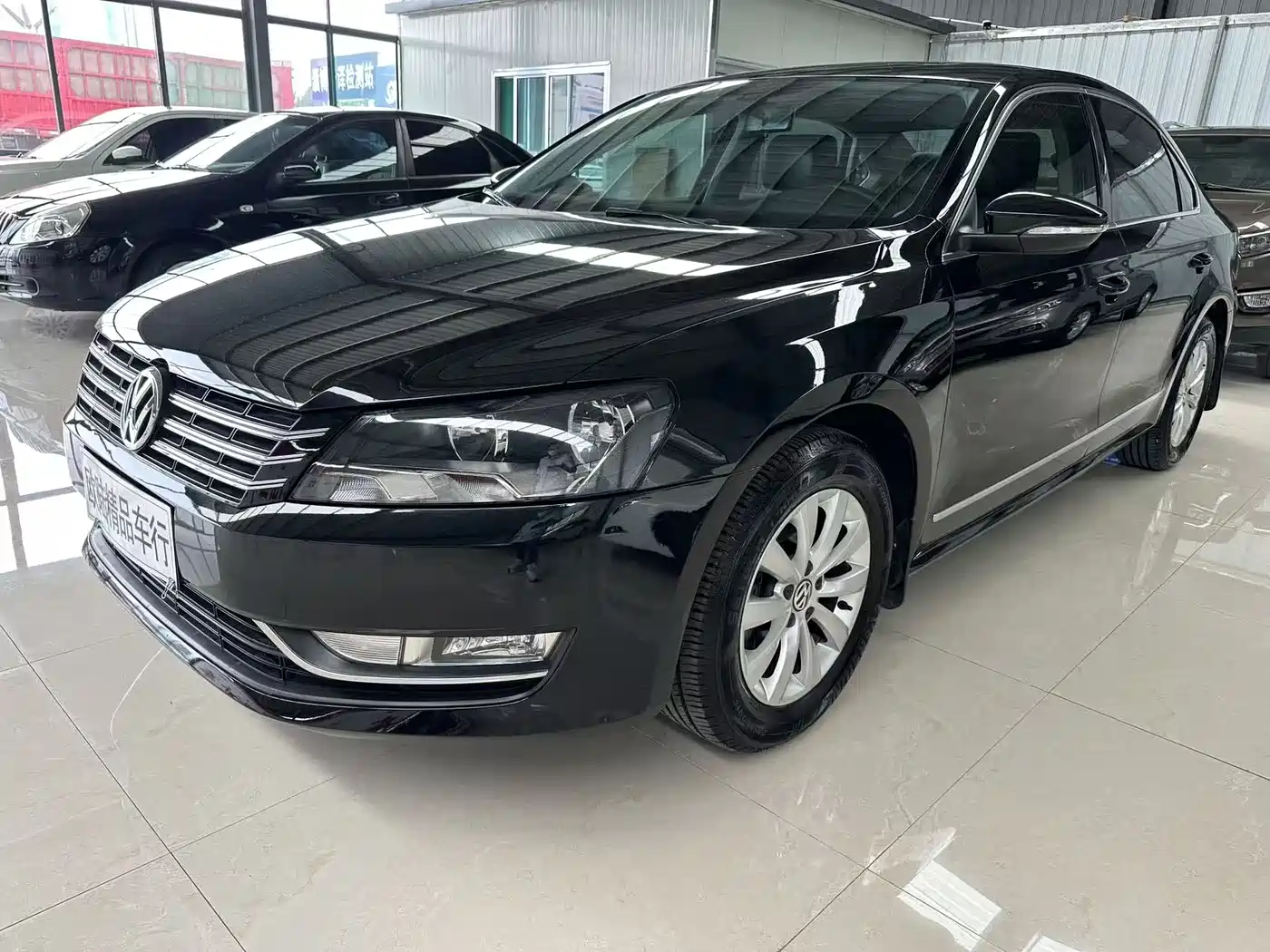 Volkswagen Passat 2013 1.8TSI DSG Zunrong фото 2