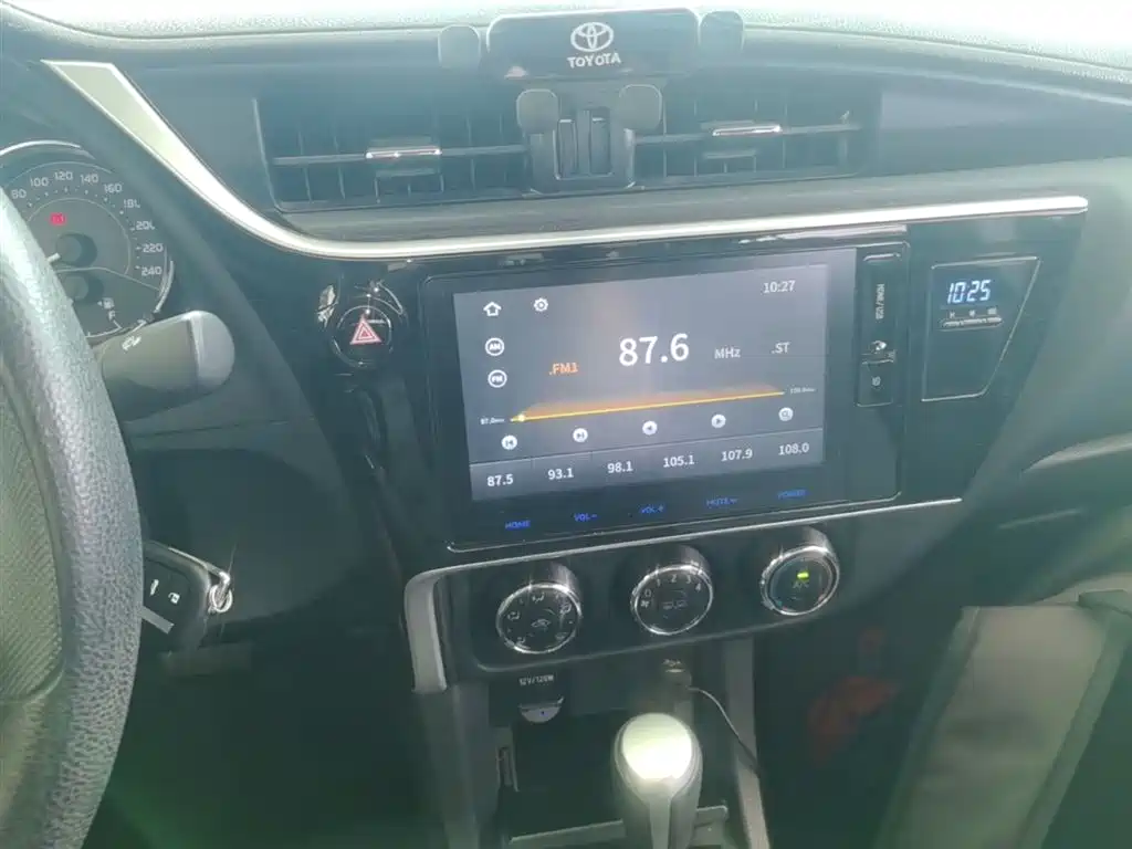 Toyota Corolla 2017 Facelift 1.2T S-CVT GL-i фото 13