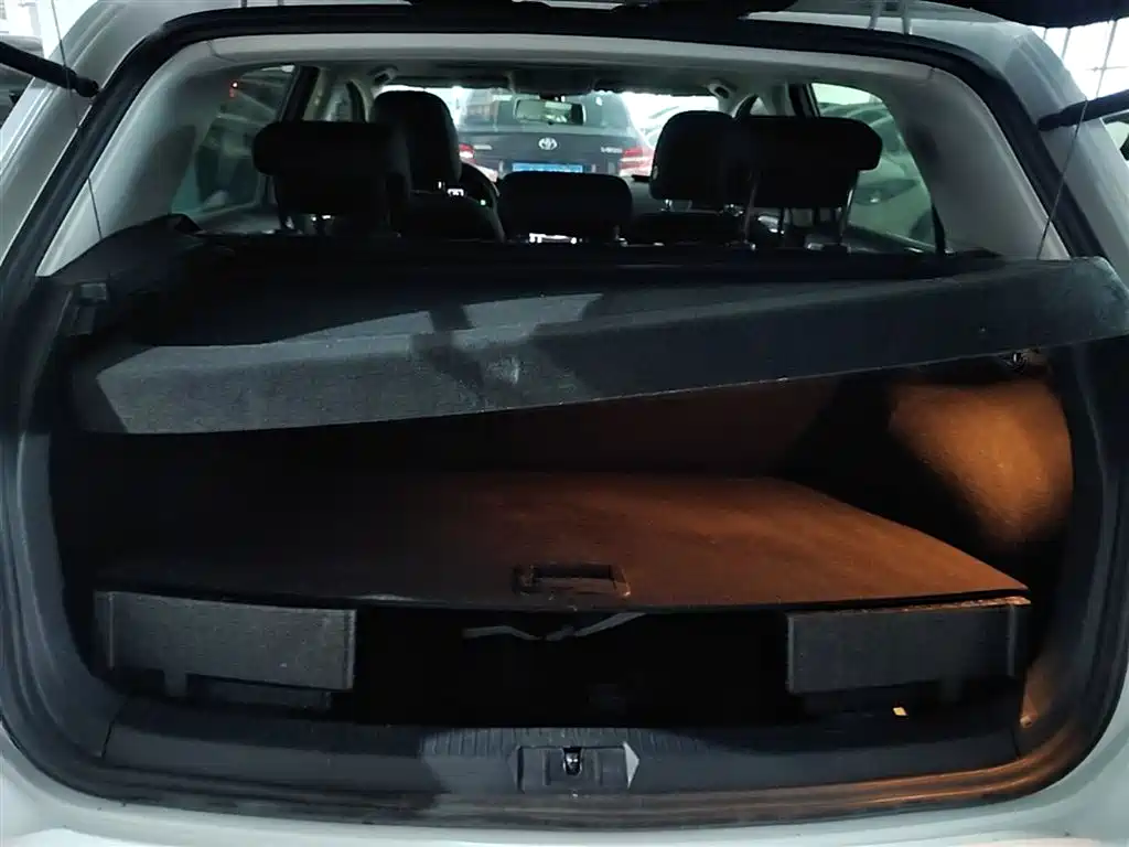 Volkswagen Golf 2020 200TSI DSG Comfort Progressive Edition фото 19