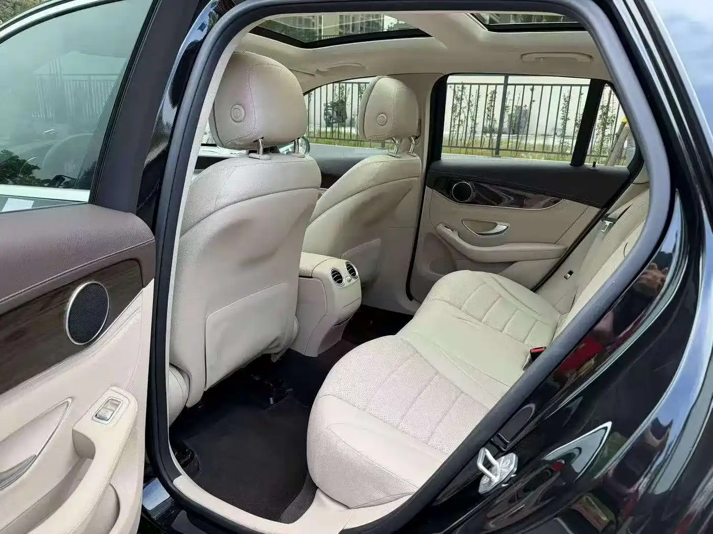Mercedes-Benz GLC 2017 GLC 260 4MATIC Dynamic фото 5