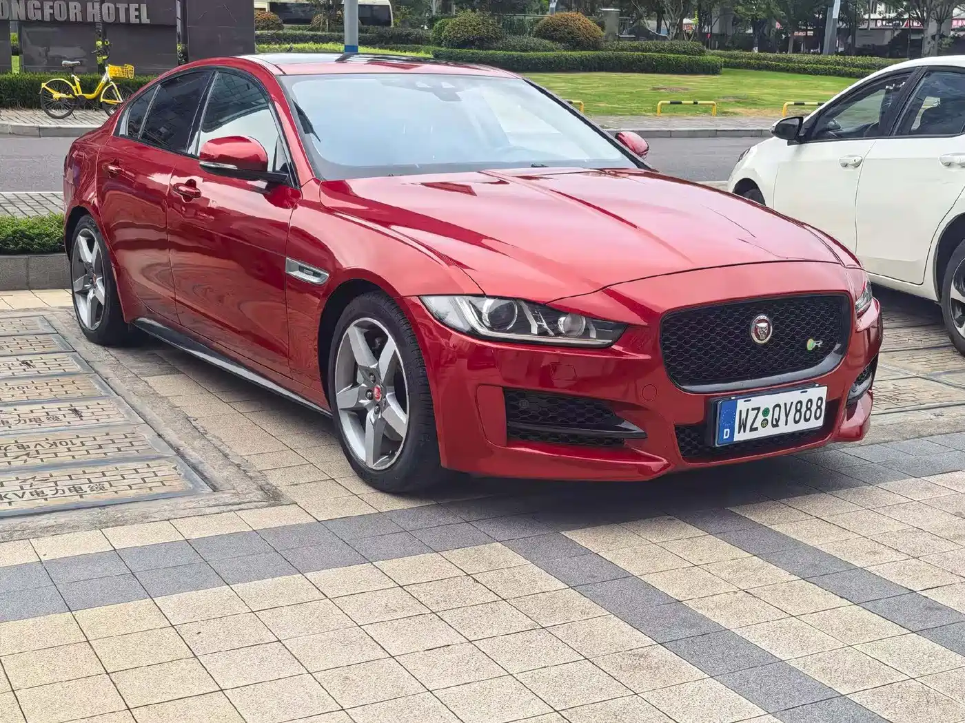Jaguar XE 2016 2015 2.0T 200PS R-Sport