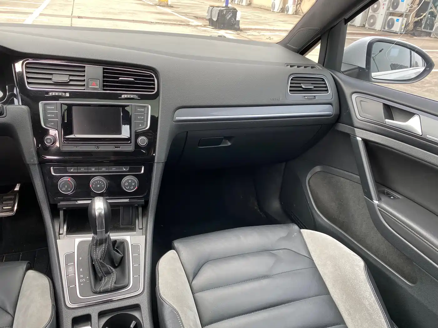 Volkswagen Golf 2016 1.4TSI Automatic R-Line фото 12