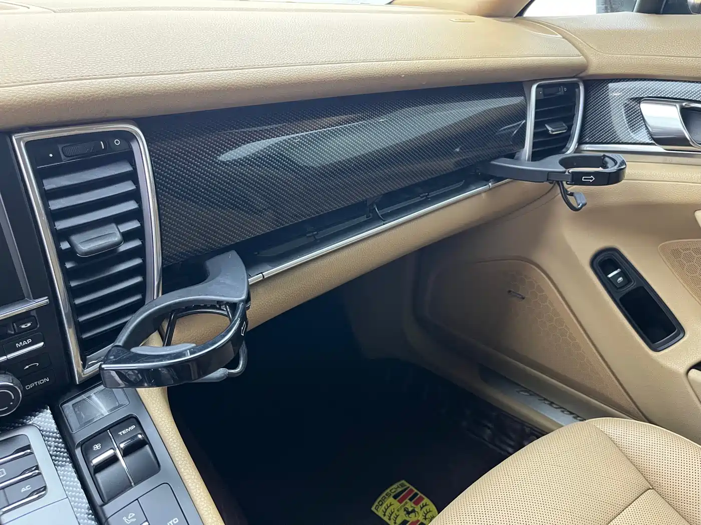 Porsche Panamera 2010 Panamera 4 3.6L фото 12