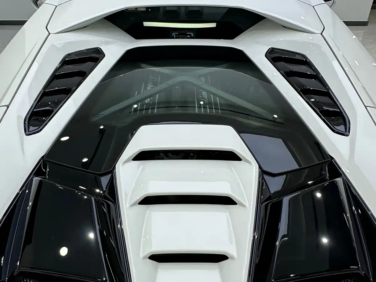 LAMBORGHINI HURACÁN