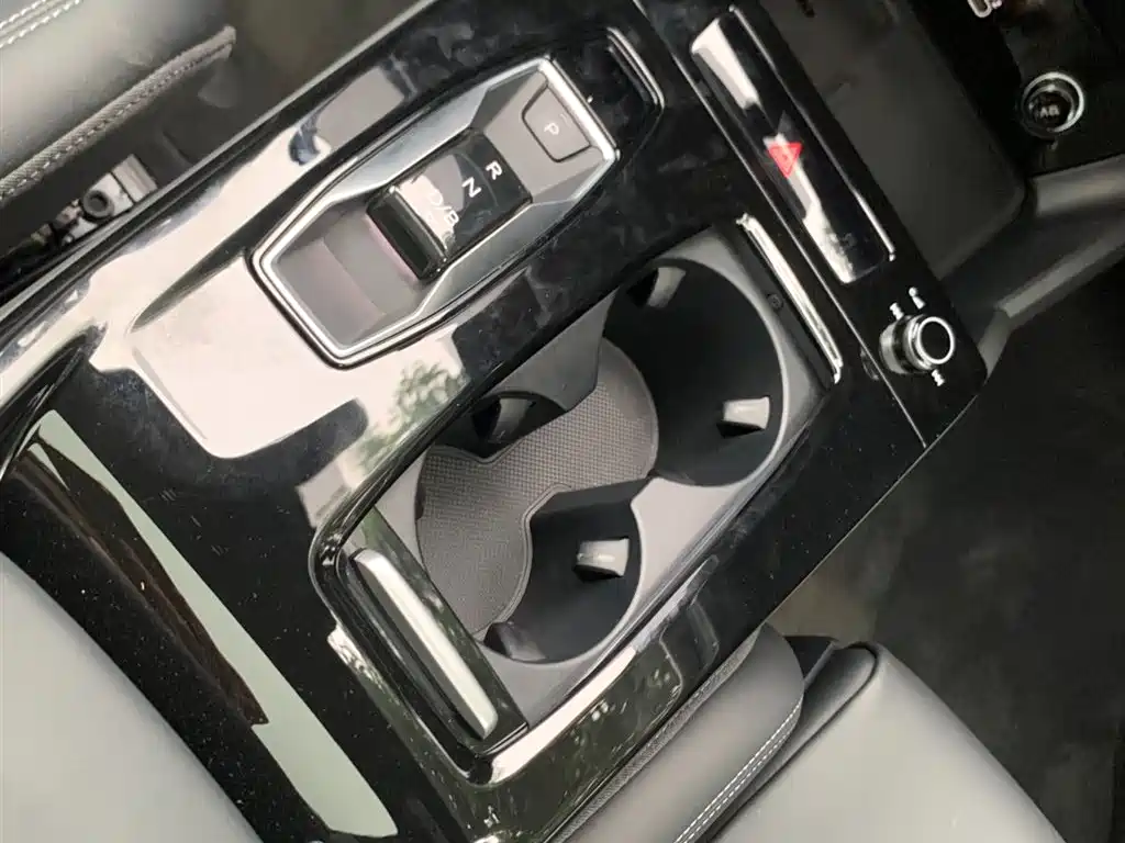 Audi Q6L e-tron 2025 Extended Range Edition фото 11