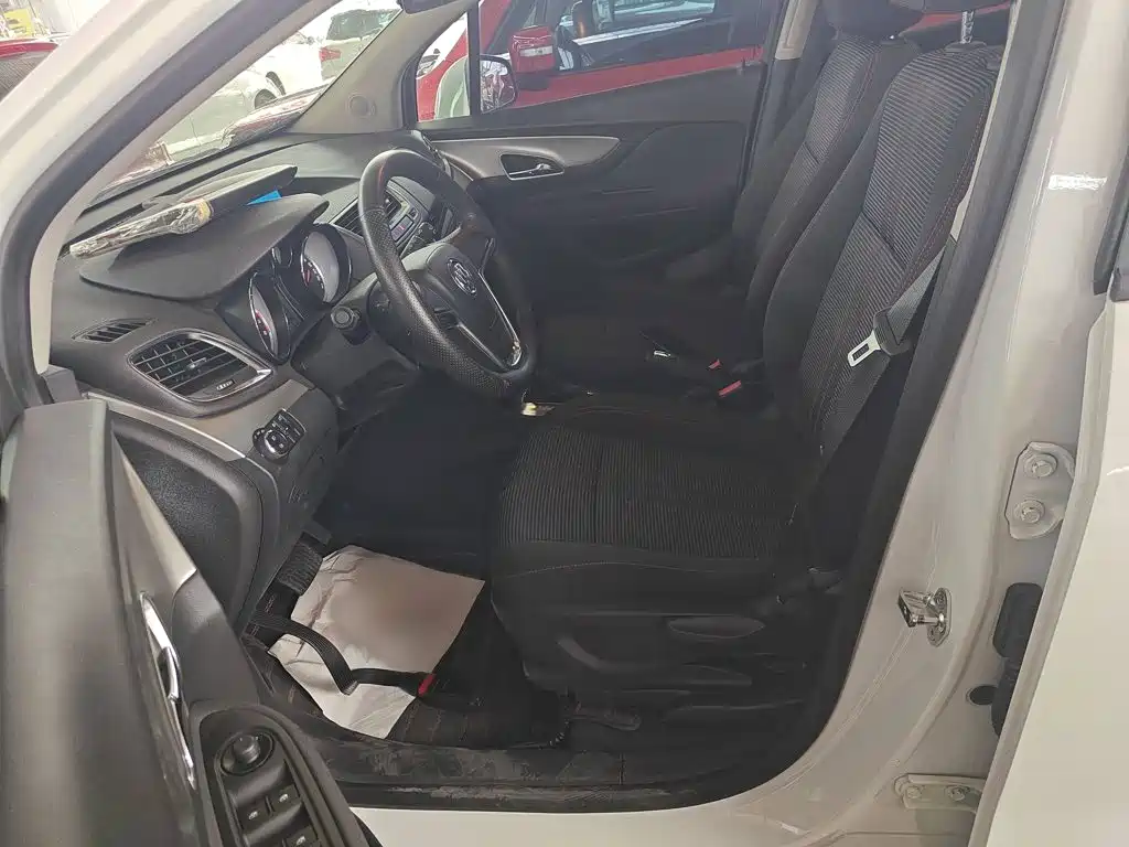 Фото 18 - Buick Encore