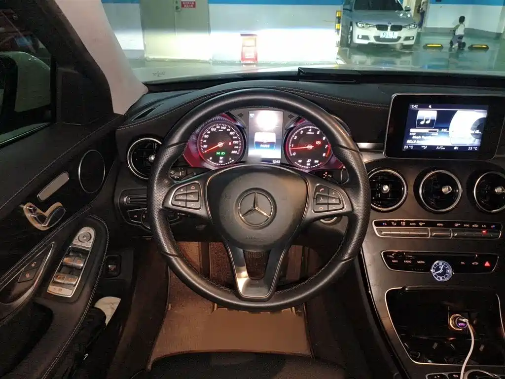 Mercedes-Benz C-Class 2017 Facelift C 200 L Sport Edition фото 3