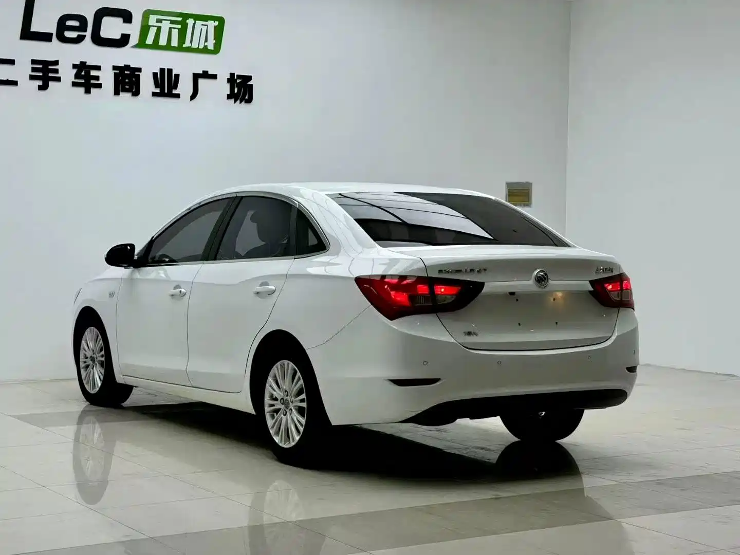 Фото 13 - Buick Excelle