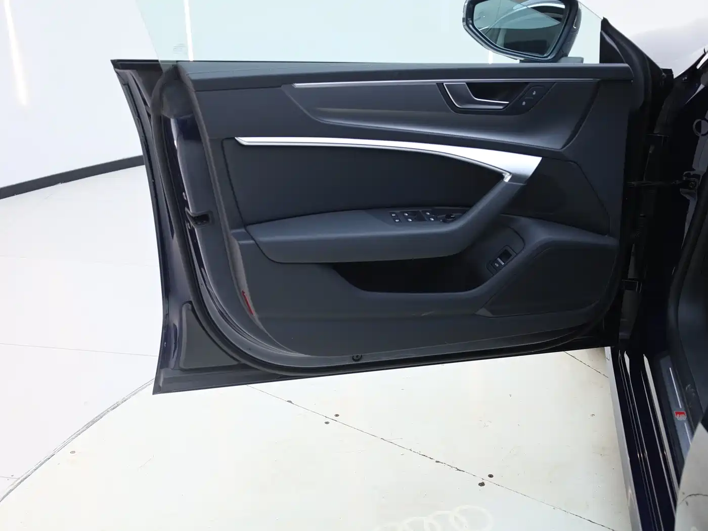 Audi A7L 2024 45TFSI S-line Dream Edition Crystal Package фото 10
