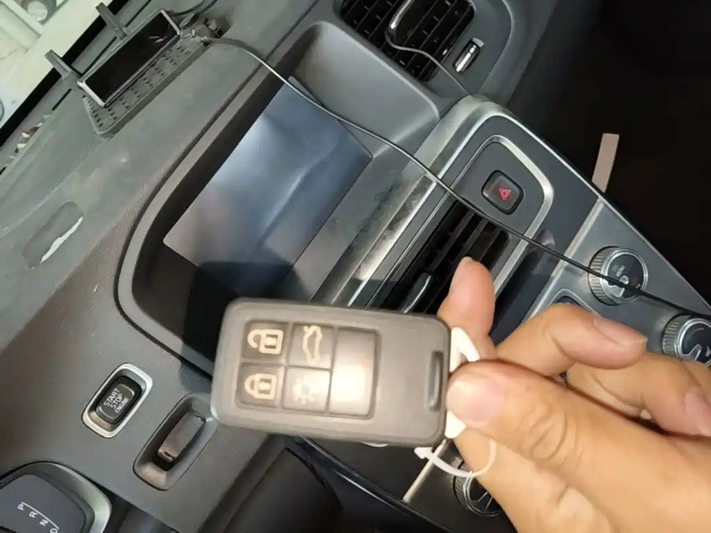 Фото 9 - Volvo S60