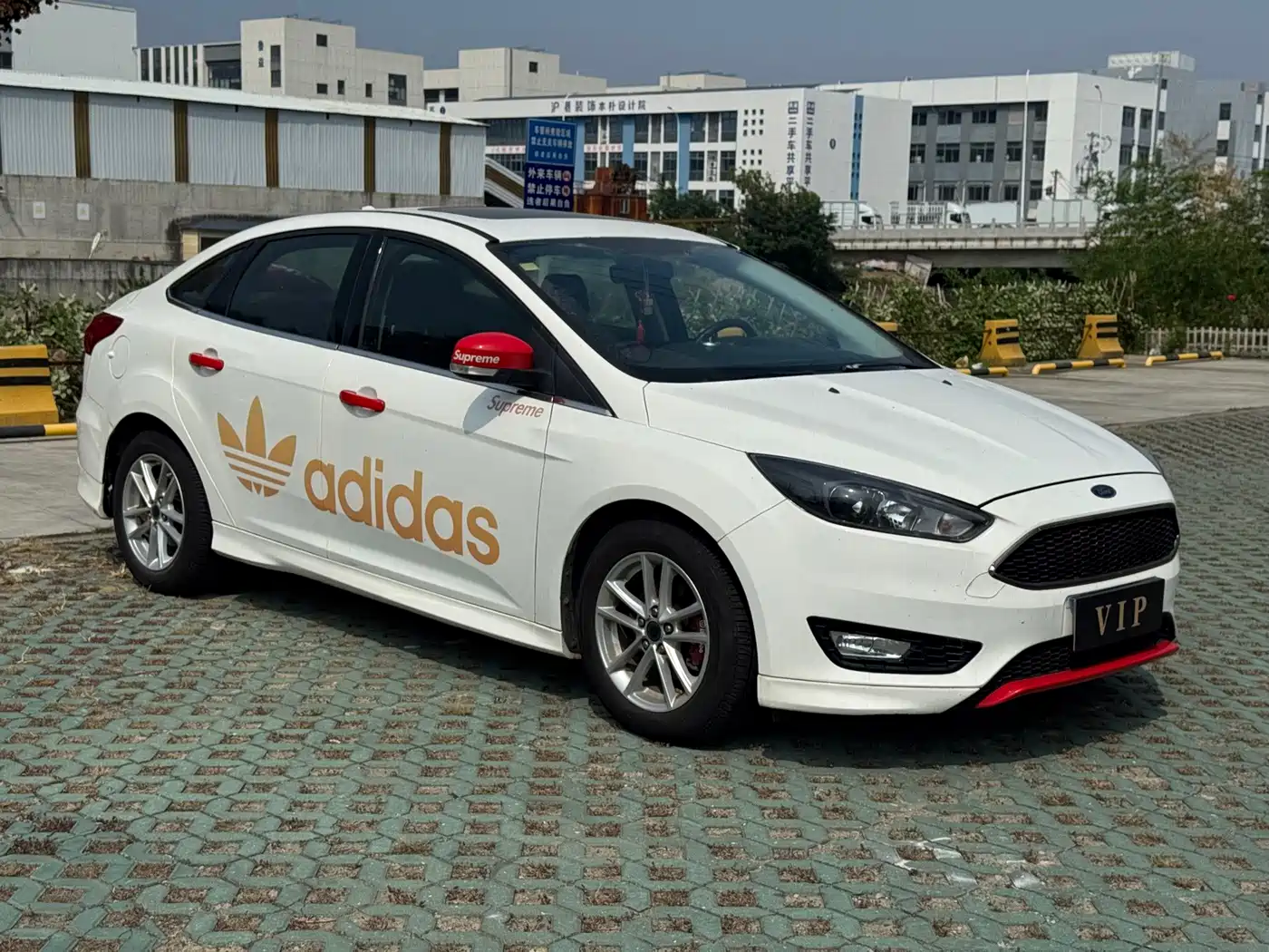 Photo 3 - Ford Focus