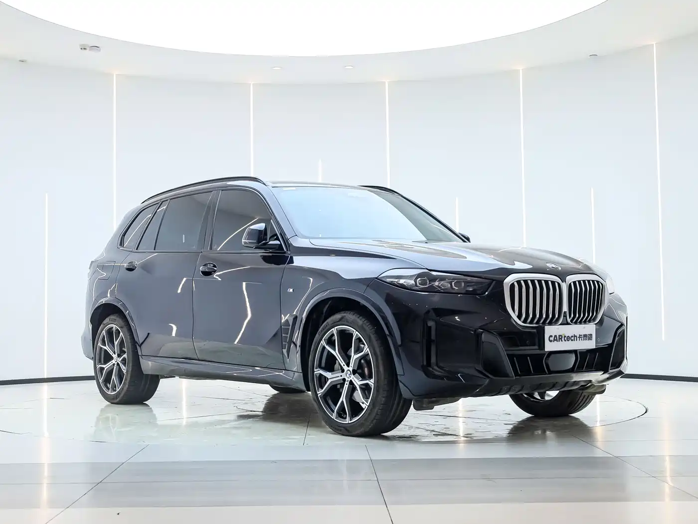 BMW X5 2023 xDrive 30Li Premium M Sport Black Night Package фото 8