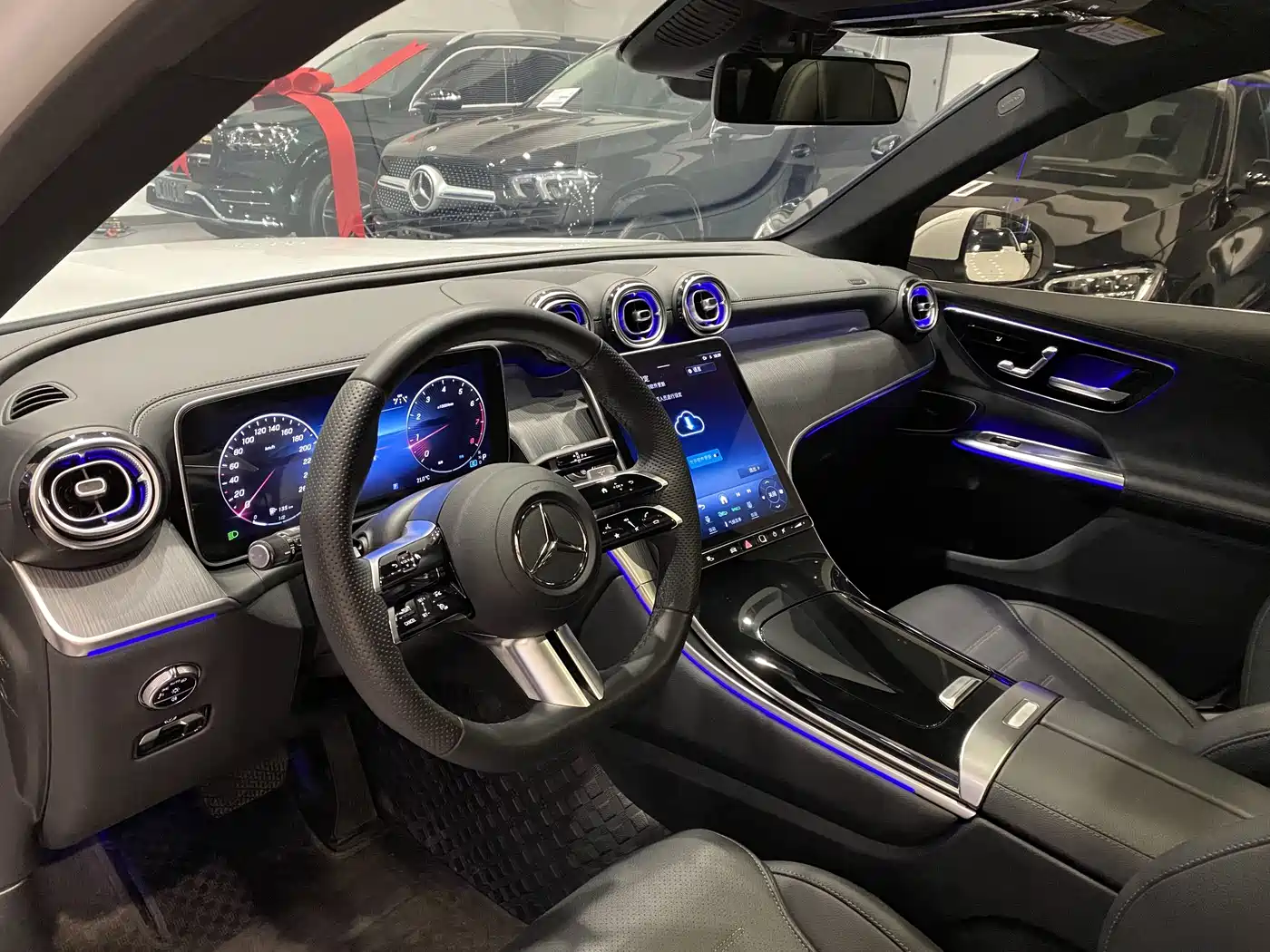 Mercedes-Benz GLC 2024 GLC 260 L 4MATIC Luxury 5-seater фото 7