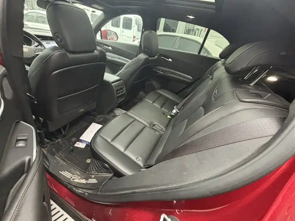 Cadillac XT4 2021 28T FWD Premium Edition фото 12