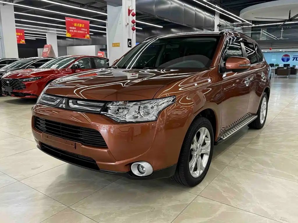 Mitsubishi Outlander (Import) 2013 — пригон из Китая