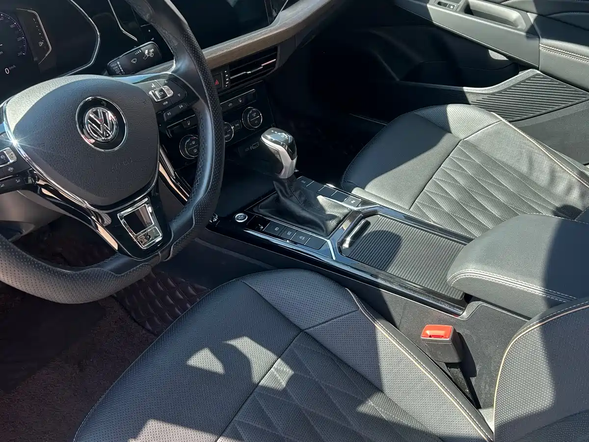 Volkswagen Passat 2019 Model 380TSI Luxury Edition China VI фото 6