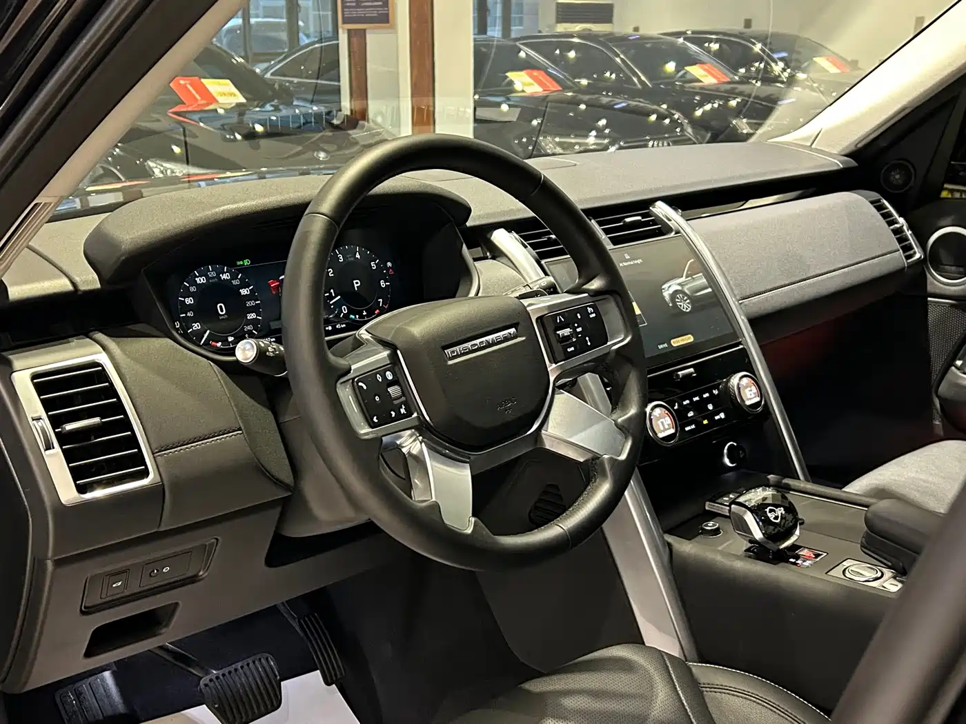 Land Rover Discovery 2024 2024 Model 360PS S