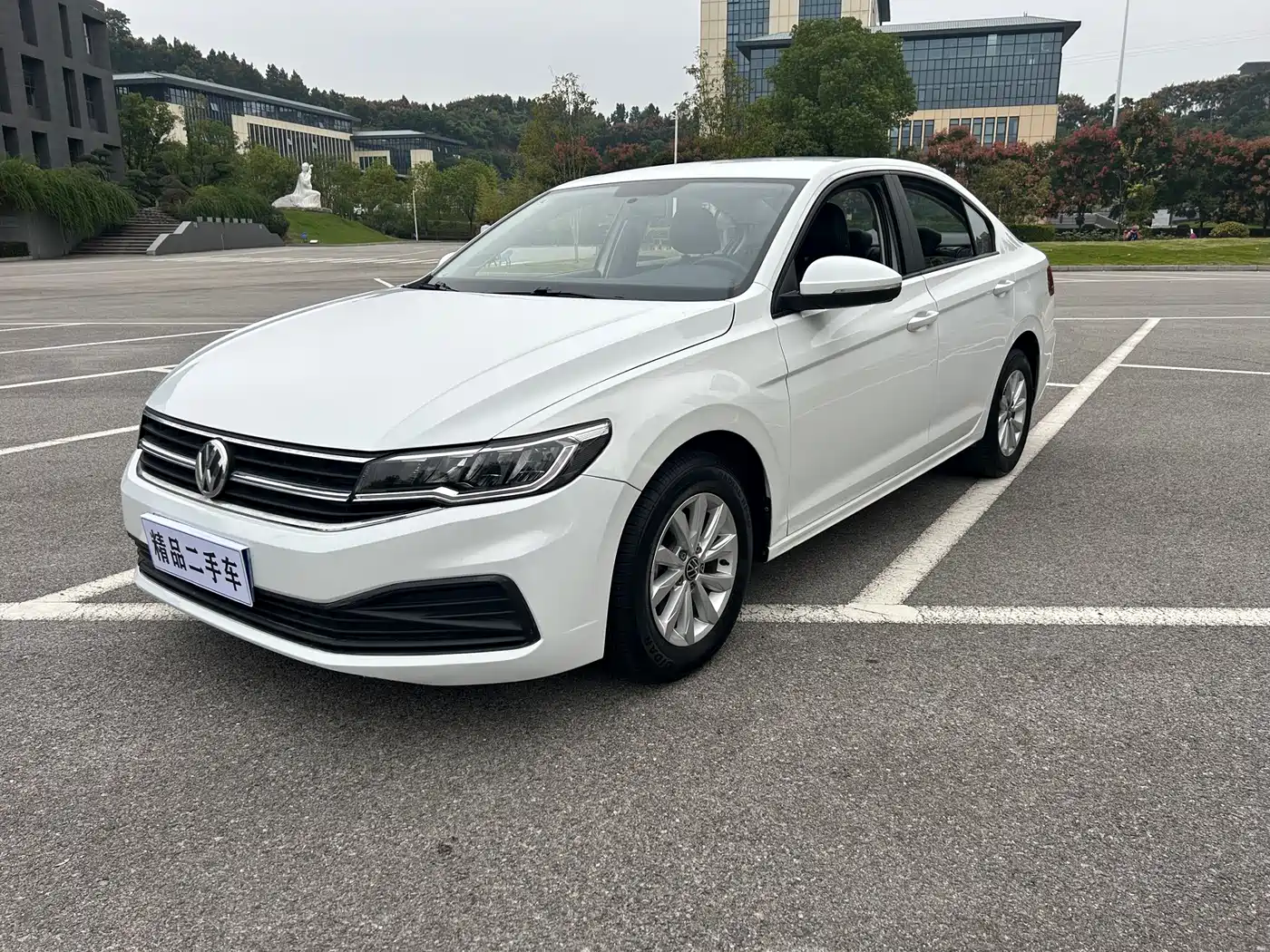 VOLKSWAGEN BORA