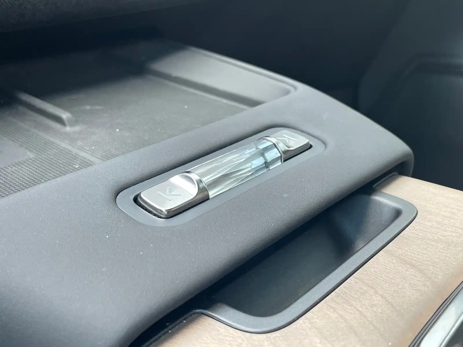 Photo 9 - Volvo XC70 Plug-in Hybrid