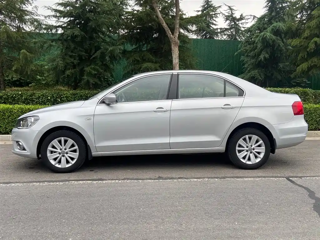 Volkswagen Jetta 2015 1.4L Manual Comfort фото 20