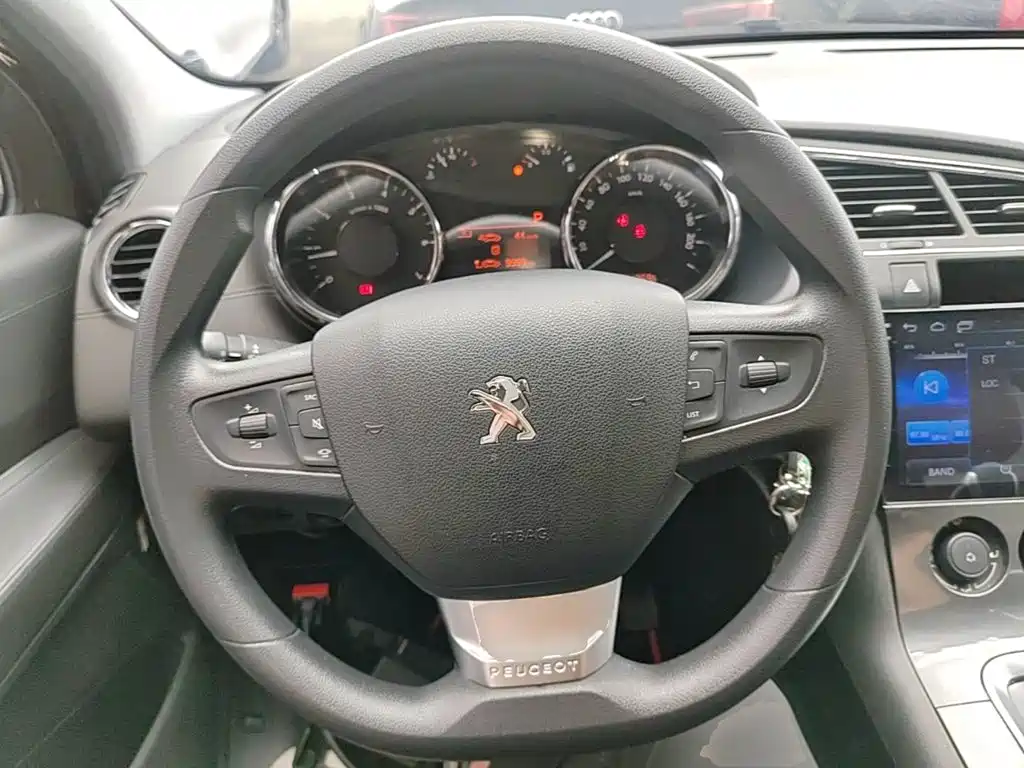 Peugeot 3008 2017 2016 2.0L Automatic Classic Edition