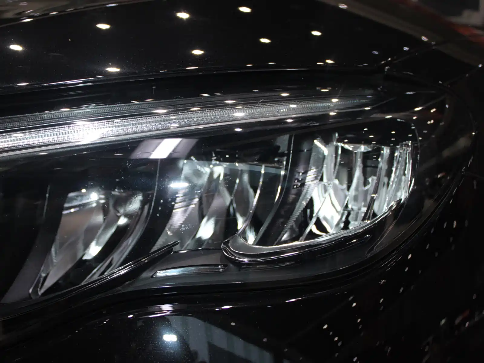 Фото 20 - Mercedes-Benz E-Class