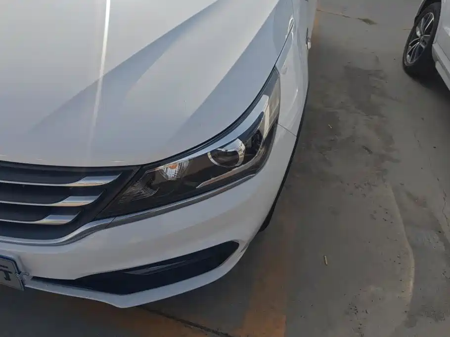 2021 Baojun 310W