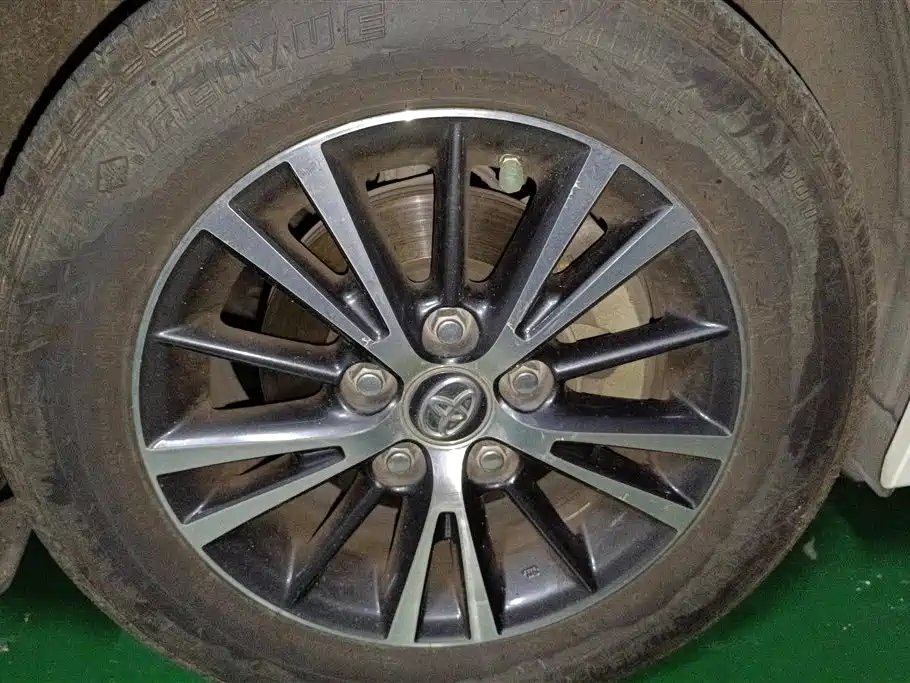 Toyota Levin 2014 1.6G-L CVT Premium Edition фото 6