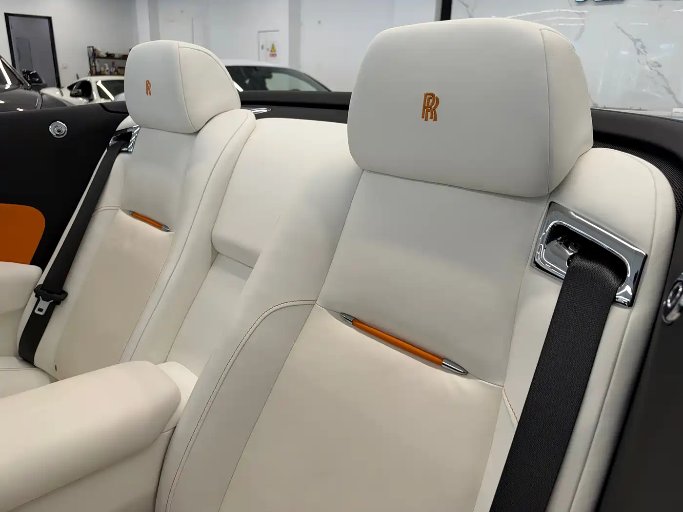 Rolls-Royce Dawn 2020 2018 6.6T Standard