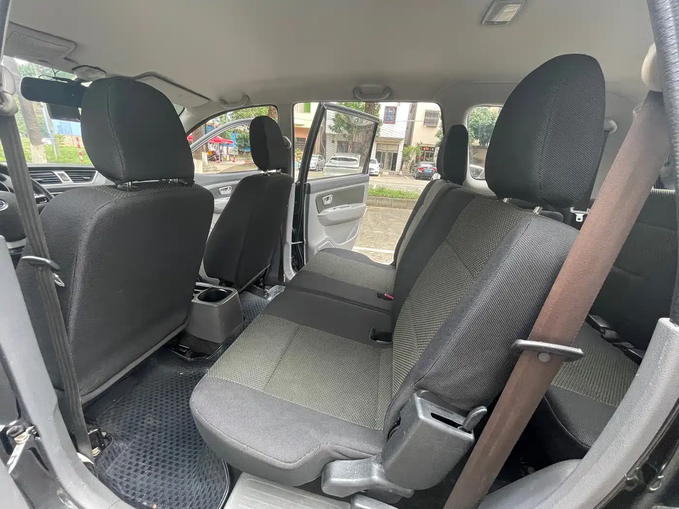 FAW Senya S80 2014 2014 1.5L Manual 7-seater Sport Urban C Edition