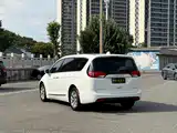 Фото 16 - Chrysler Pacifica