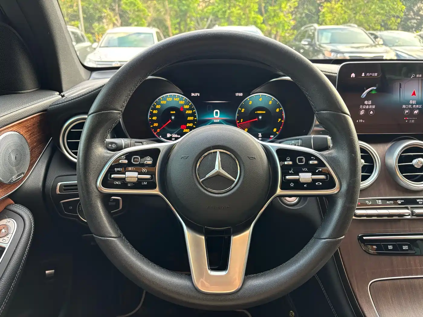 Mercedes-Benz GLC 2020 Facelift GLC 300 L 4MATIC Luxury фото 17