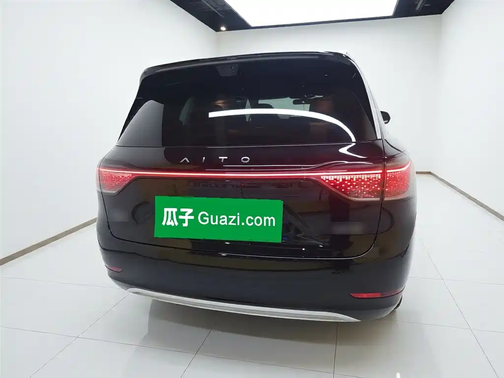 AITO Wenjie AITO M9 2025 Extended Range Ultra 52kWh 6-Seater фото 6