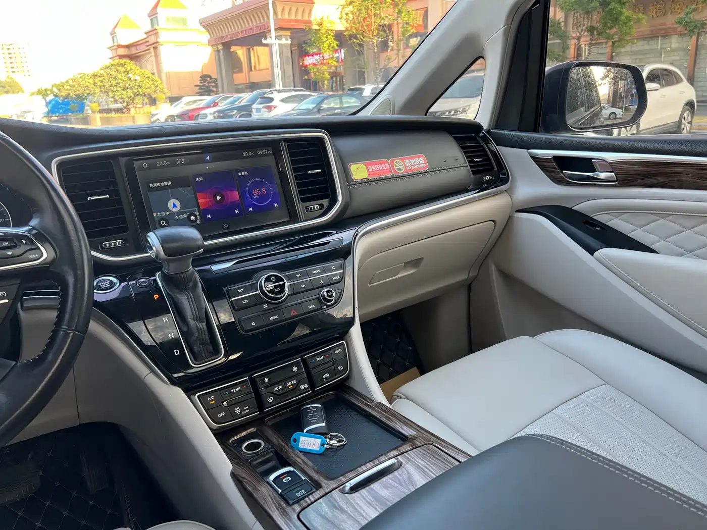 GAC Trumpchi Trumpchi M8 2018 320T Premium Edition фото 15