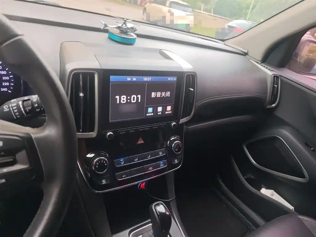 Hyundai Beijing Hyundai ix35 2018 2.0L Automatic 2WD Zhiyong·Enjoyment Edition фото 6
