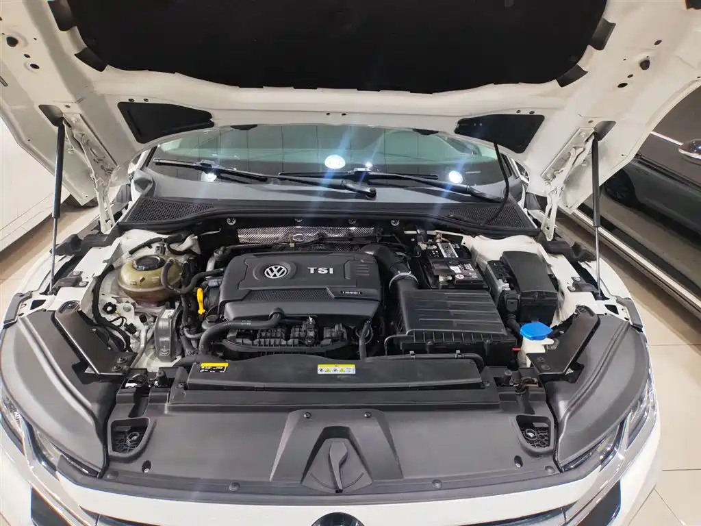 Volkswagen FAW-Volkswagen CC 2021 380TSI Eye-catching Edition фото 14