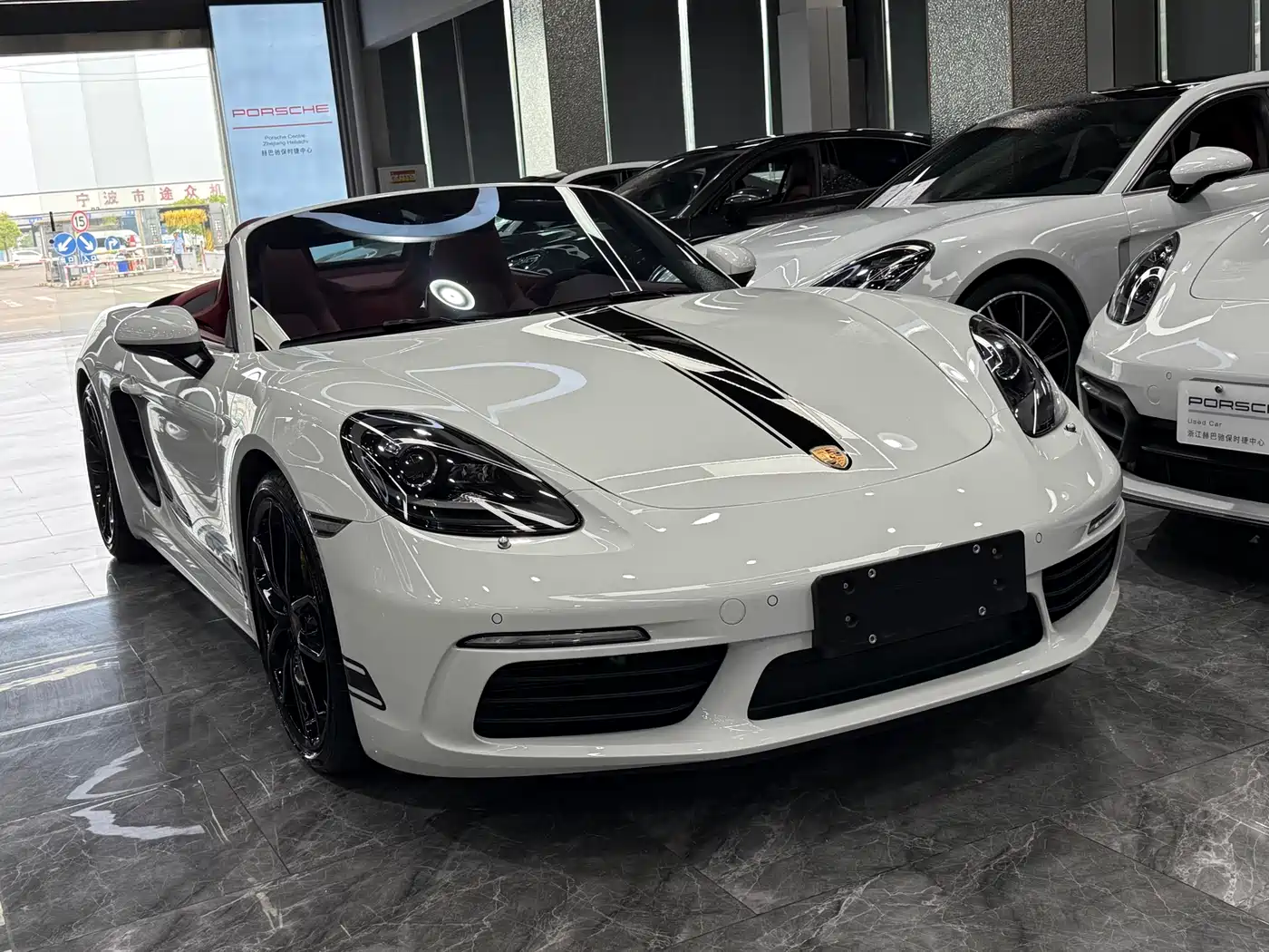 Porsche 718 2022 Boxster 2.0T фото 3