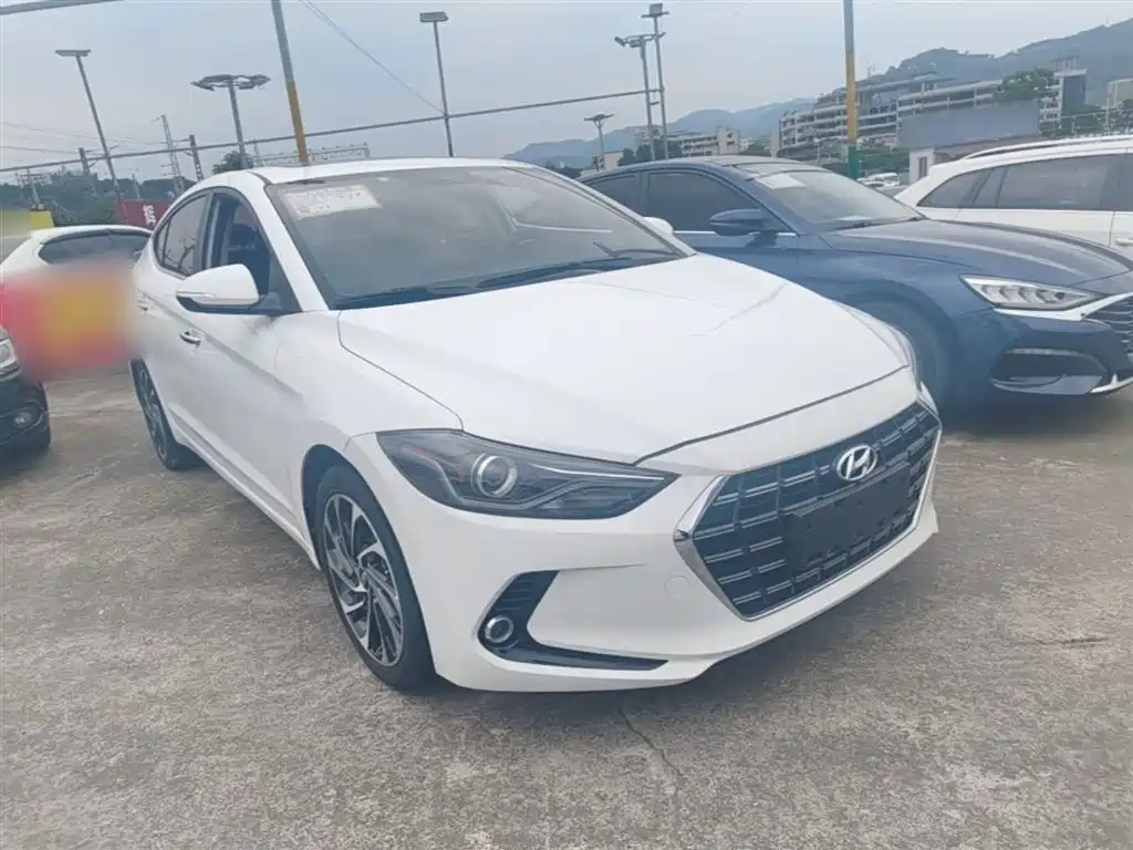 Hyundai Elantra 2019 1.5L CVT Smart Elite фото 4