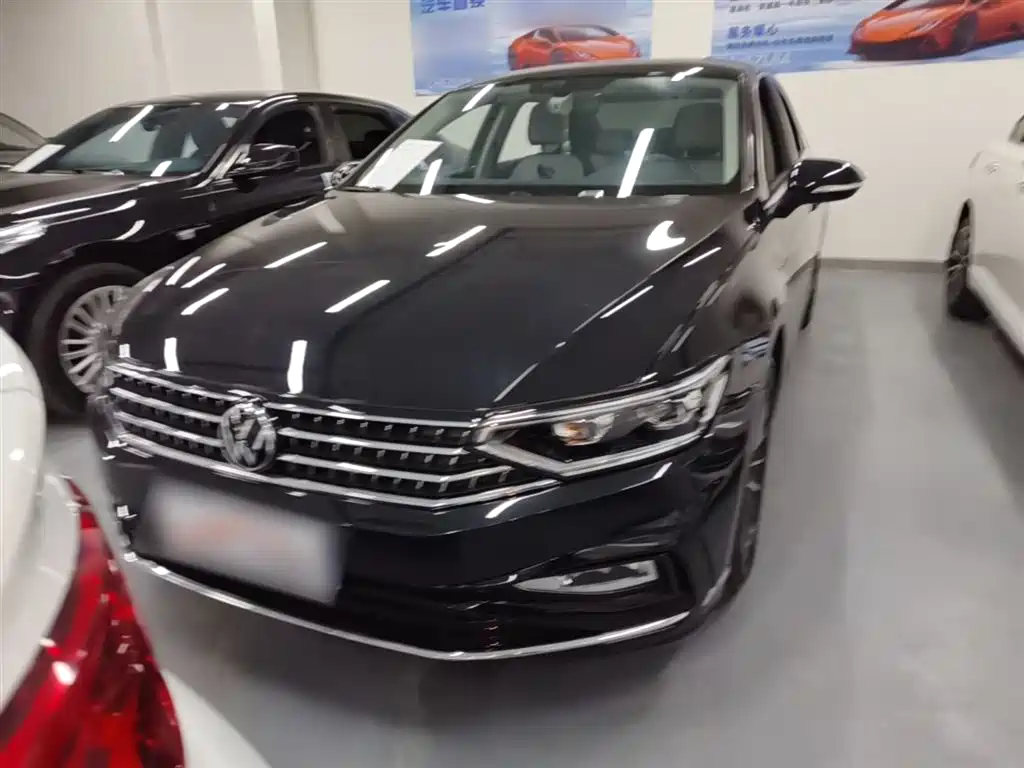 Volkswagen Magotan 2023 2 Million Units Anniversary Edition 330TSI DSG Leading Type фото 3