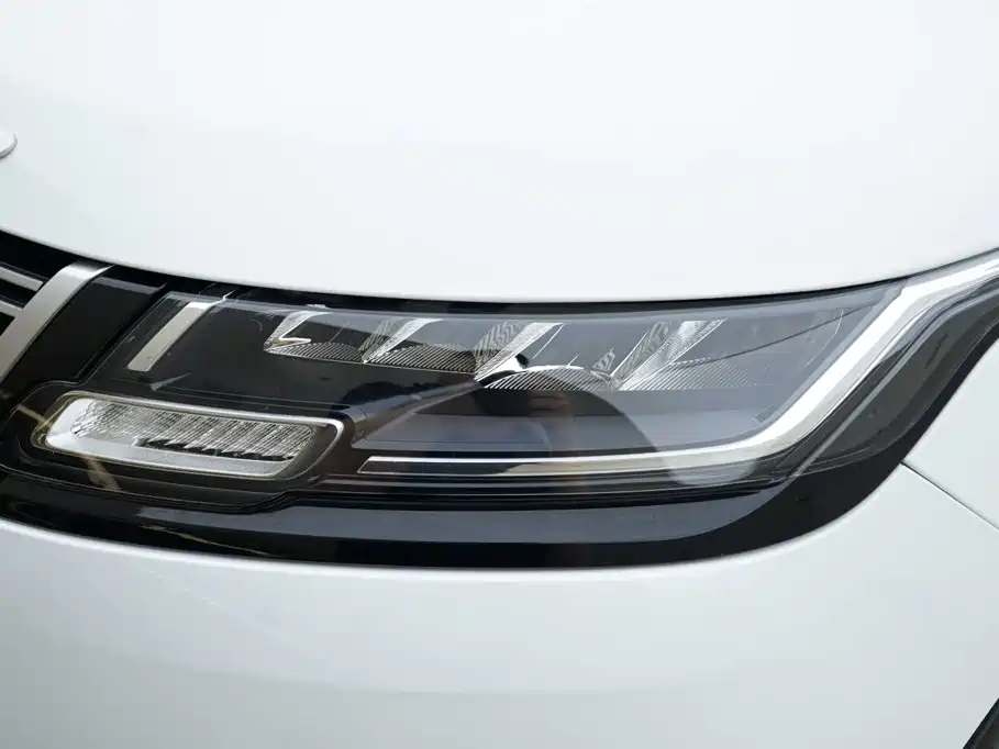 Фото 13 - Land Rover Range Rover Velar