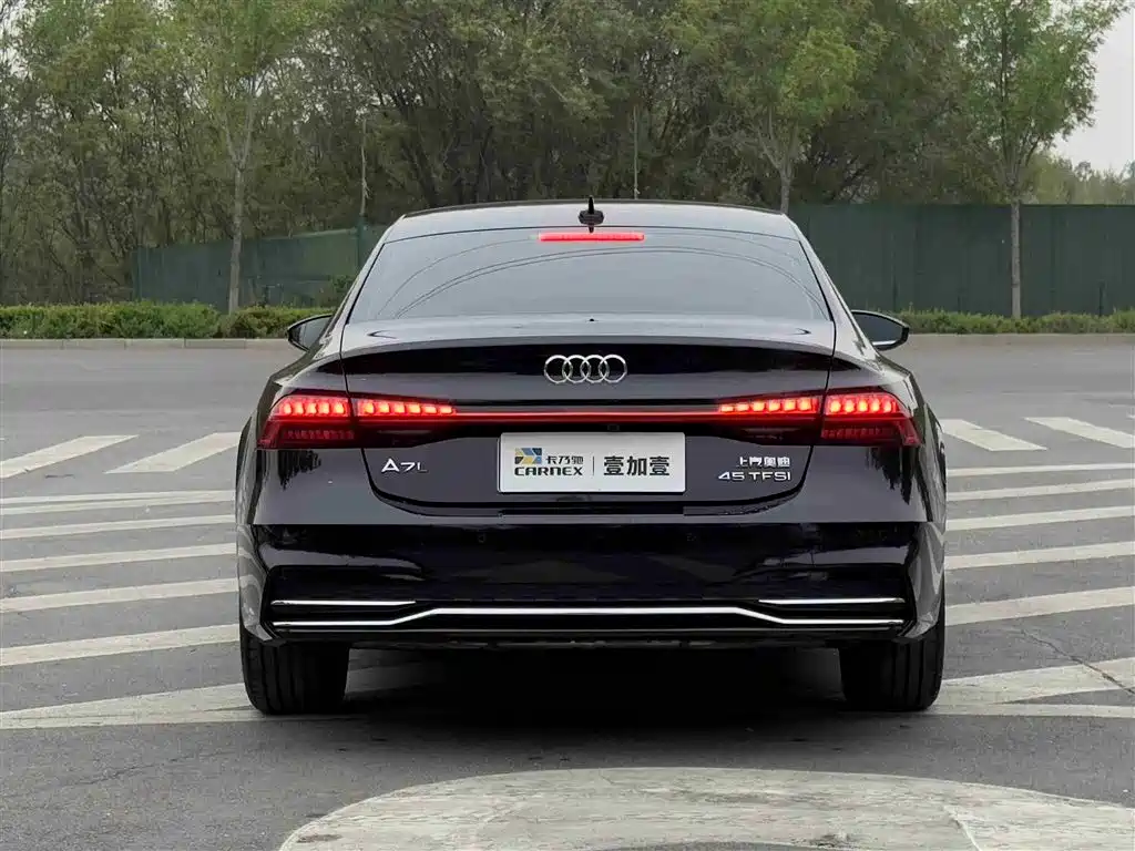 Audi A7L 2024 45 TFSI Luxury фото 17