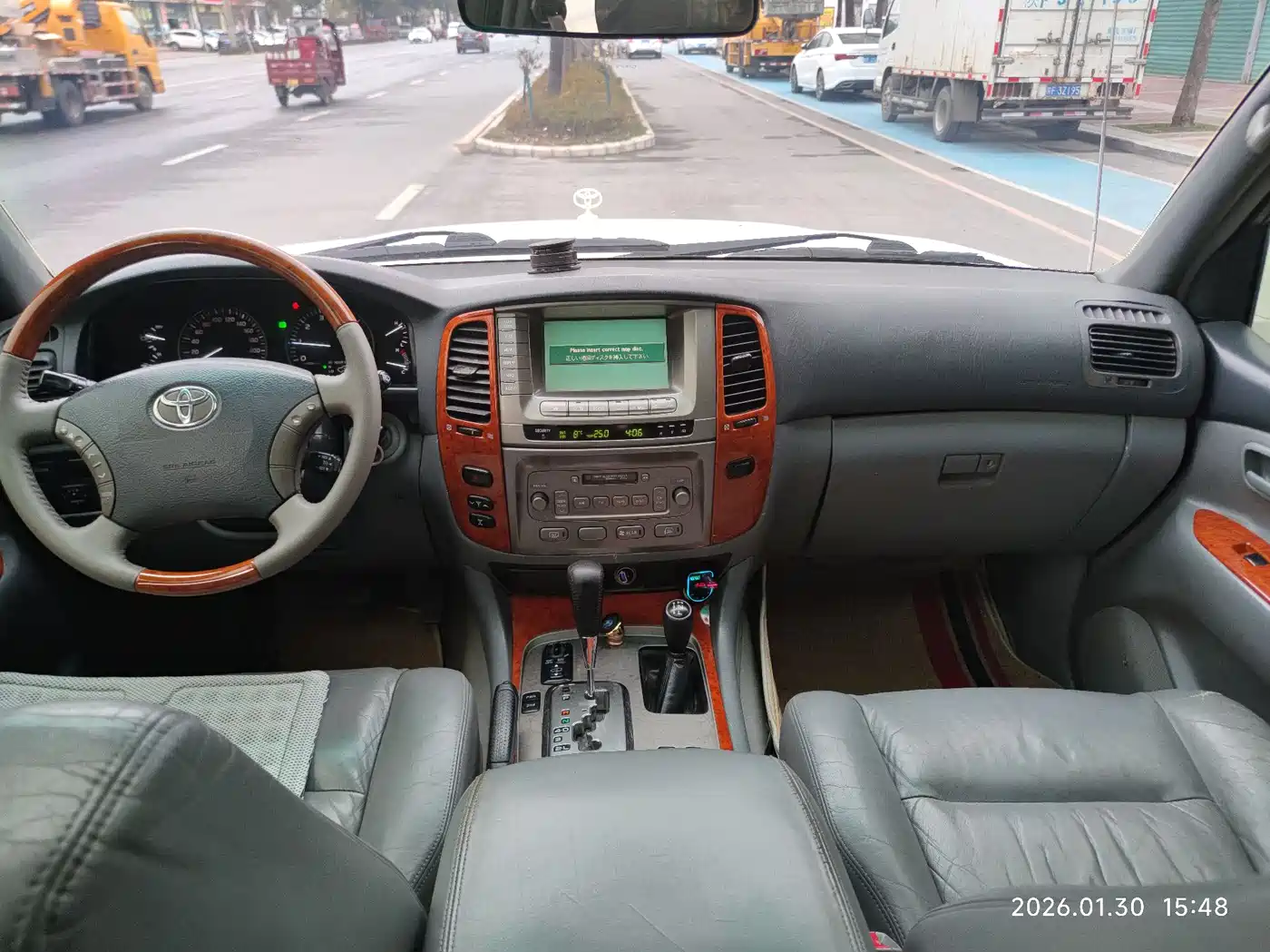 Toyota Land Cruiser 2005 Model 4.7L Automatic VX-R Luxury DVD Edition фото 14