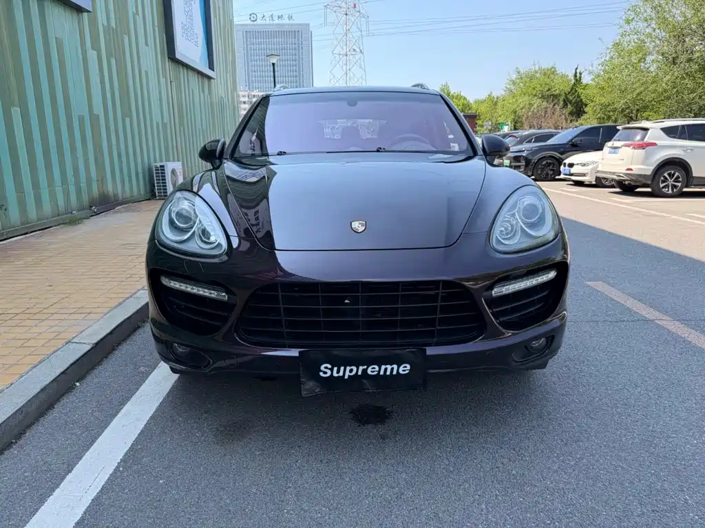 Фото 2 - Porsche Cayenne