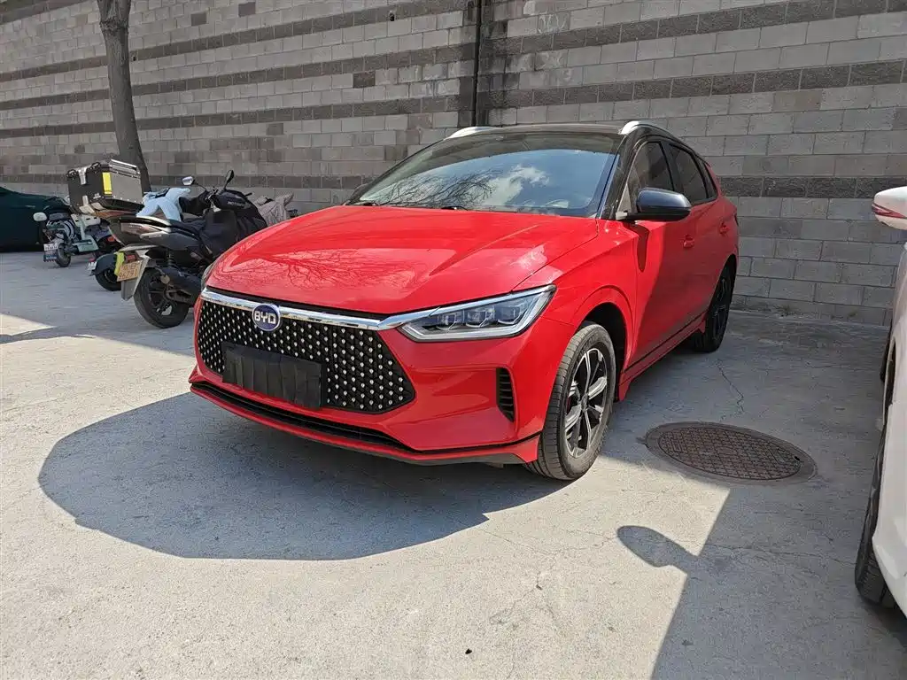BYD E2