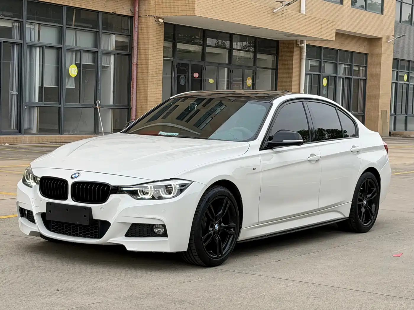 BMW 3 Series 2019 320i M Sport Black Night Edition